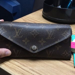 Authentic Louis Vuitton Josephine wallet